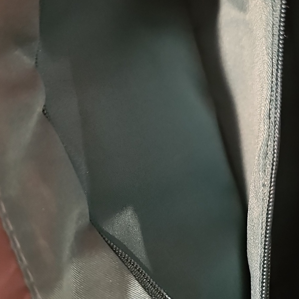Travelon Crossbody Bag Like New Condition - Picture 13 of 13